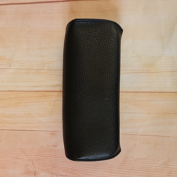 Rayban case - Picture 2 of 3